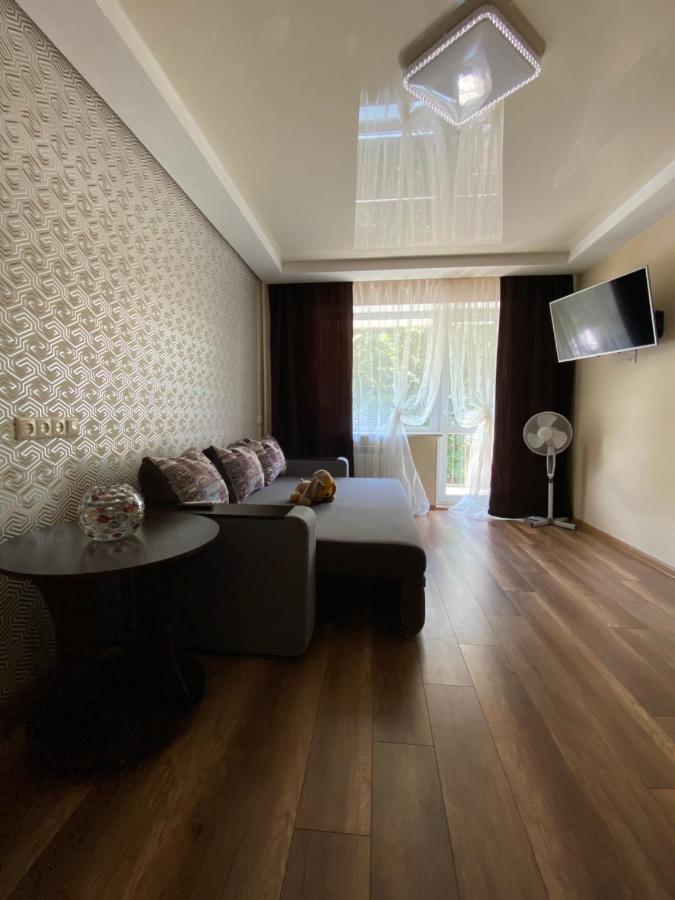 Apartment 30 M2 On Sergei Esenin 11 Carcóvia Exterior foto